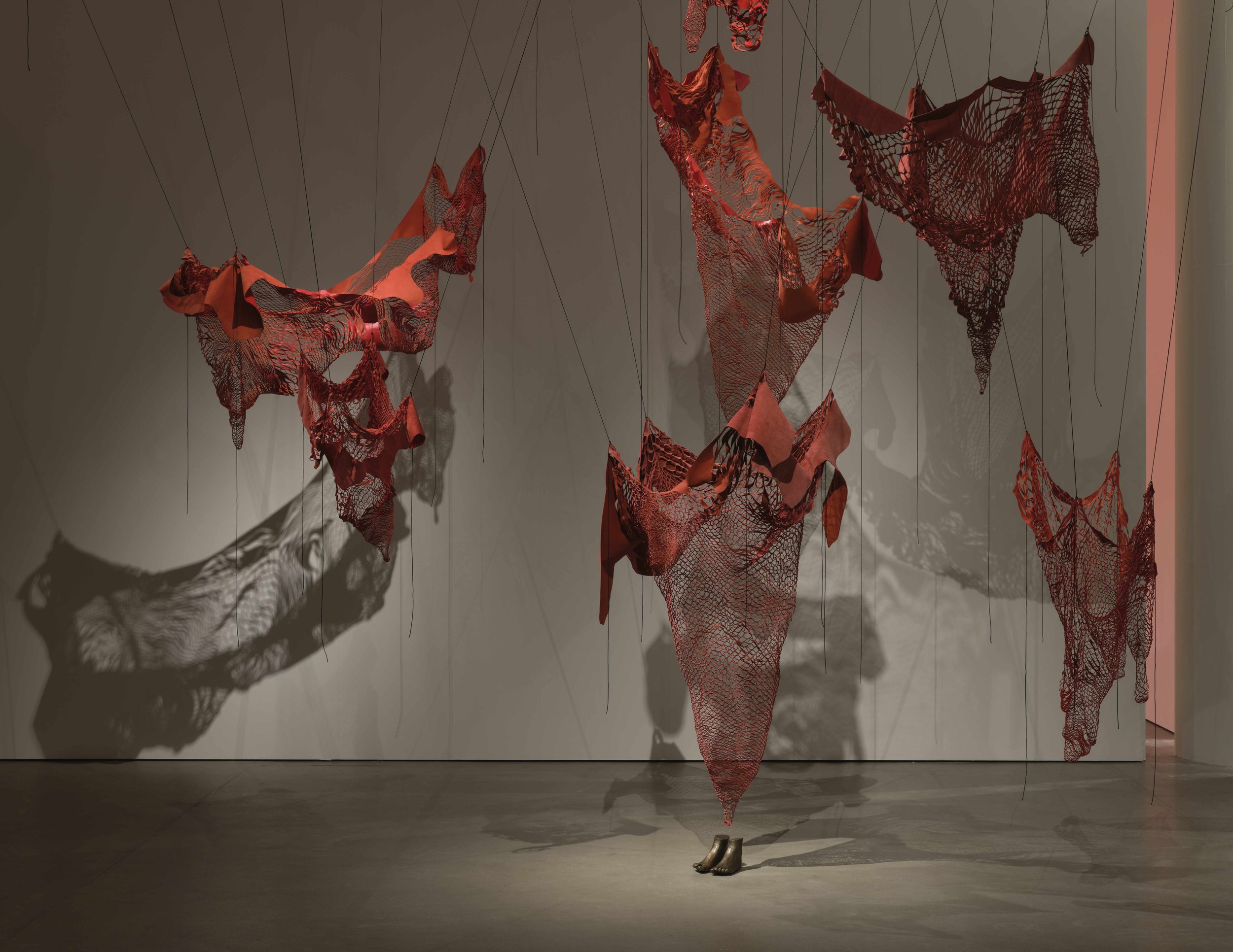 CHIHARU SHIOTA–塩田千春
